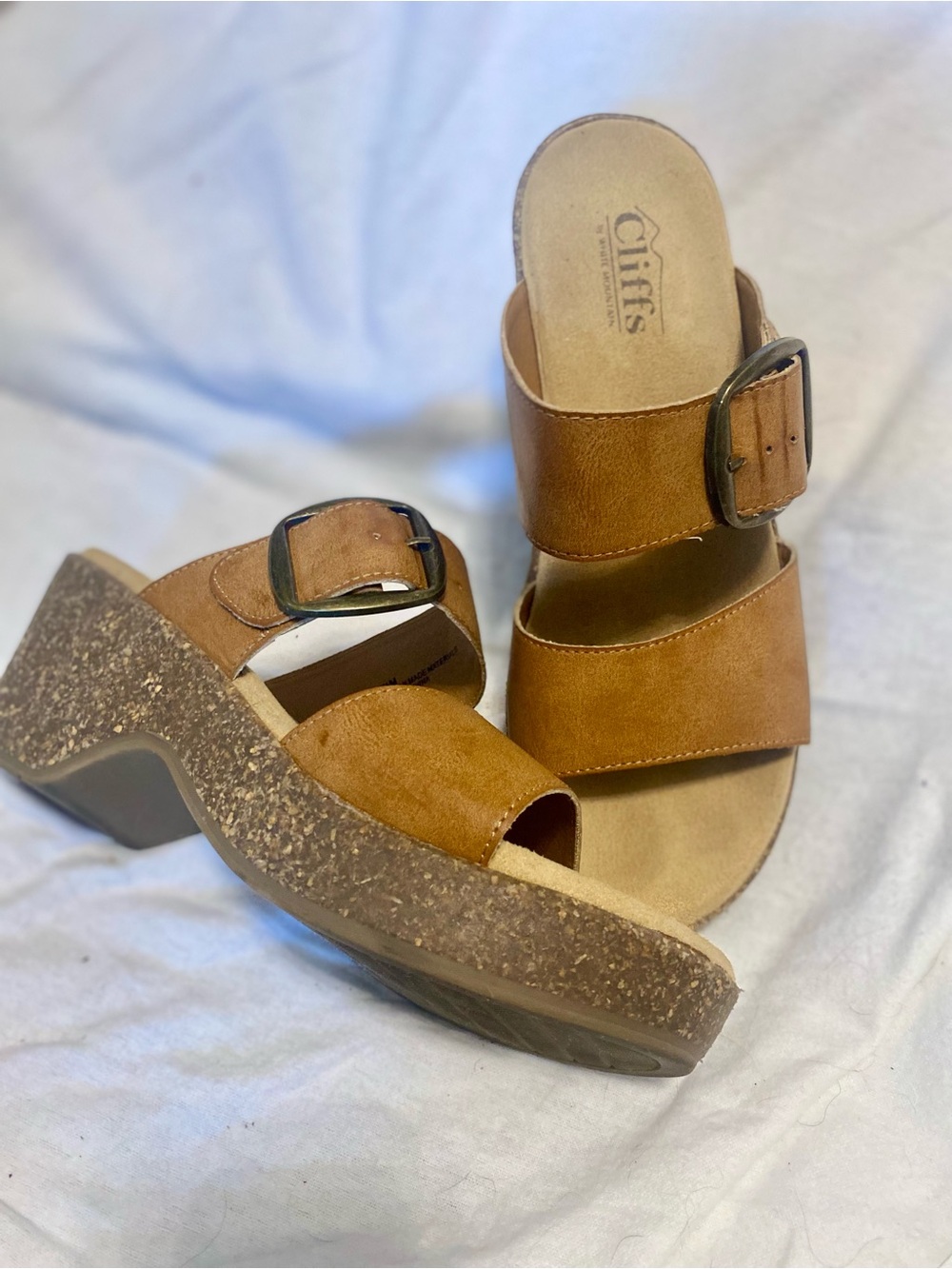 Cliffs by WHITE MOUNTAIN Cicada Tan Double-Band Cork Platform Sandals 8.5